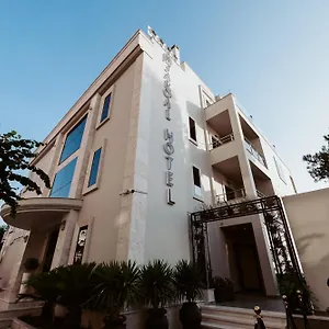 Hotell Jaroal, Sarandë